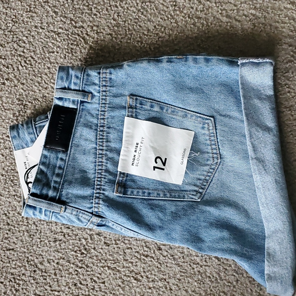 Light wash denim mom shorts